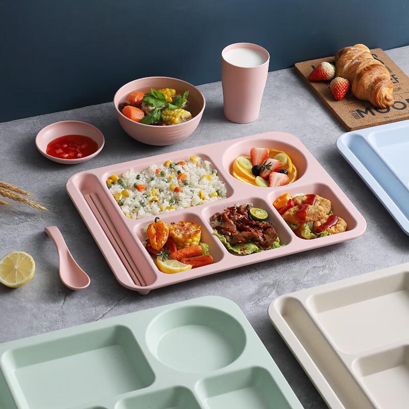 Набор partitioned тарелок с миской из пшеничной соломы