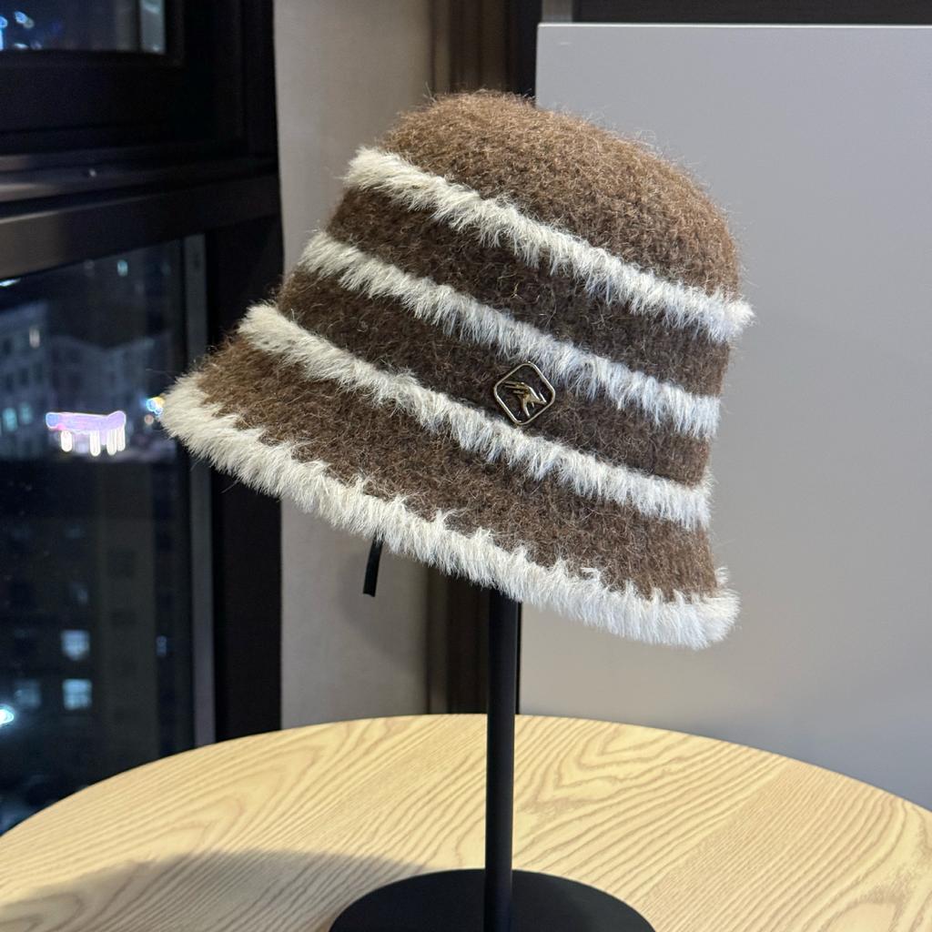 Рыбацкая шляпа Женская Осень и Зима Теплая Защита ушей Подчеркивающая лицо Маленький Размер для большой головы Корейский стиль Универсальная Повседневная Вязаная шерсть