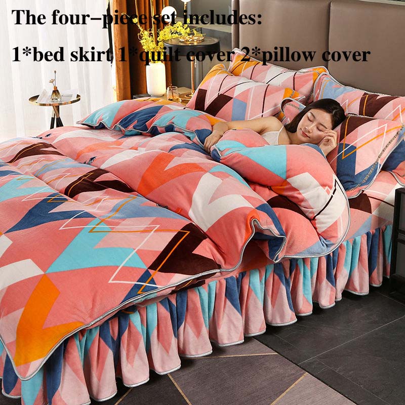 Костюм из четырех частей из молочного бархата плюс утепленное бархатное мягкое приятное для кожи постельное белье. Двусторонняя бархатная юбка-кровать устойчива к грязной зиме.