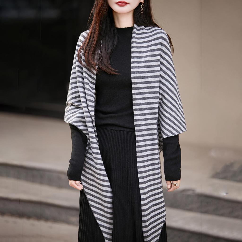 Elegant Knit Scarf Sweater: Women's Korean Style Warm Triangle Shawl for Autumn/Winter