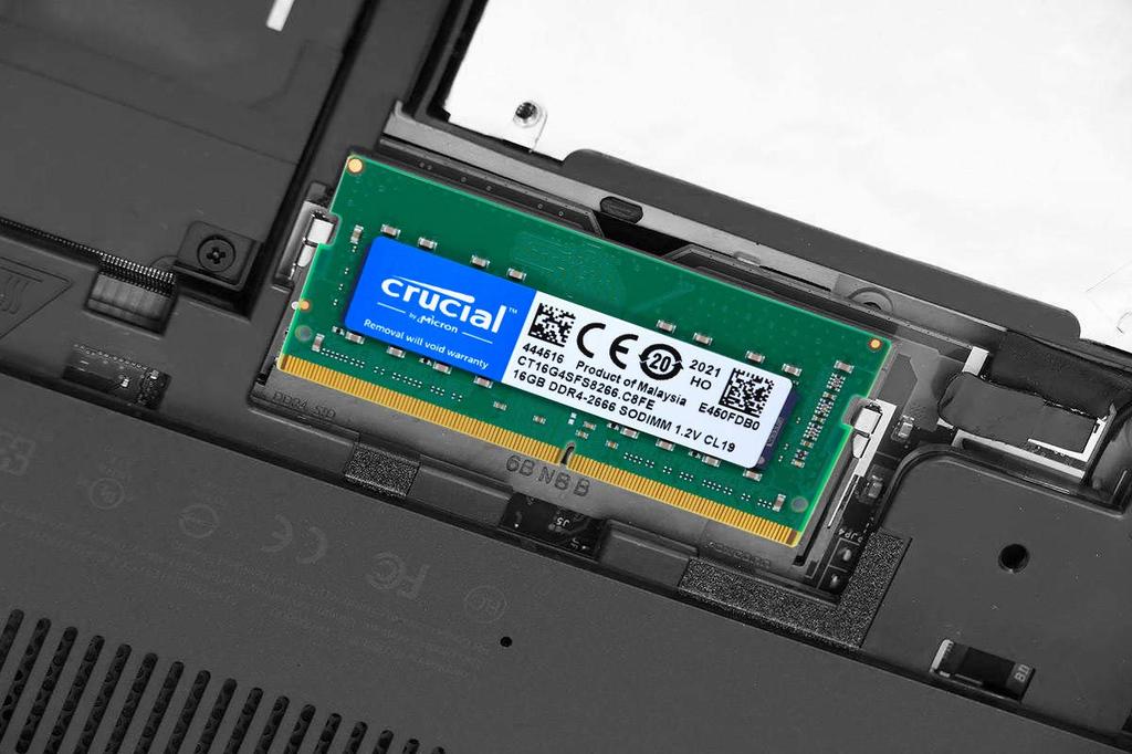 Критически важная оперативная память для ноутбука PC4-21300 (DDR4-2666) 16 ГБ SODIMM CT16G4SFS8266 [Б/У]