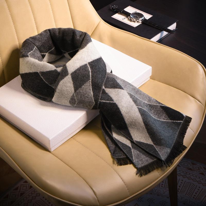 Black and White Plaid Wool Scarf Men's Winter Warm Gift Box High-end Versatile Winter Scarf Gift Boyfriend