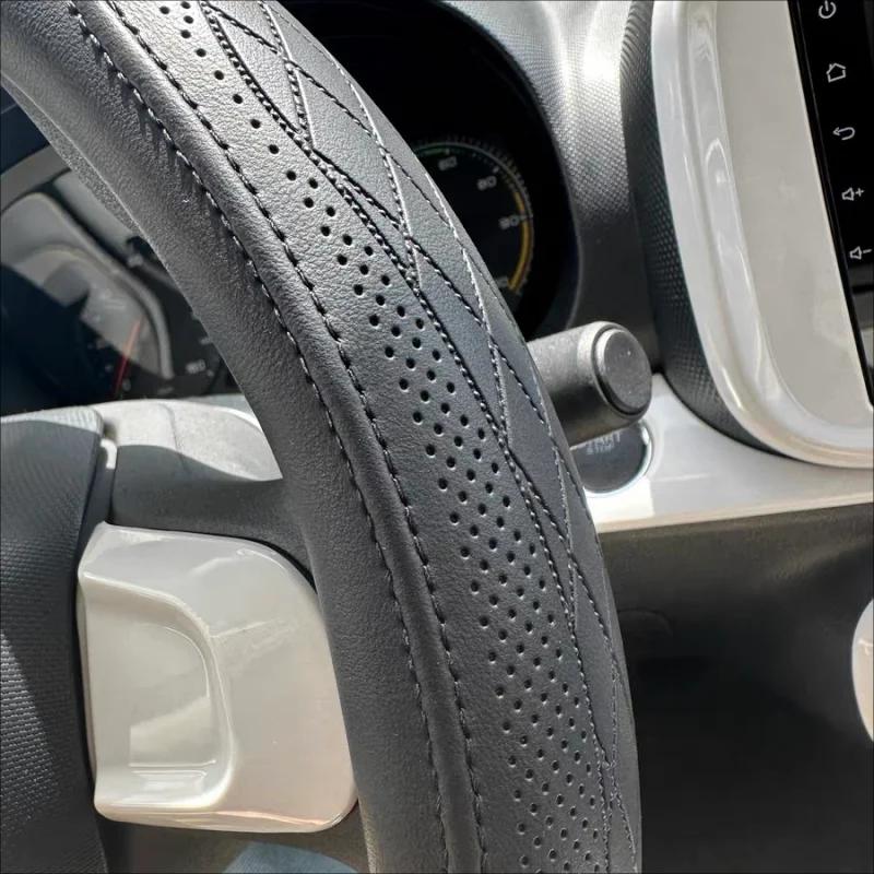 Чехол на руль автомобиля из перфорированной кожи Napa с лоскутным узором, нескользящий, дышащий, универсальный, 15 дюймов (приблизительно. 38,1 см)