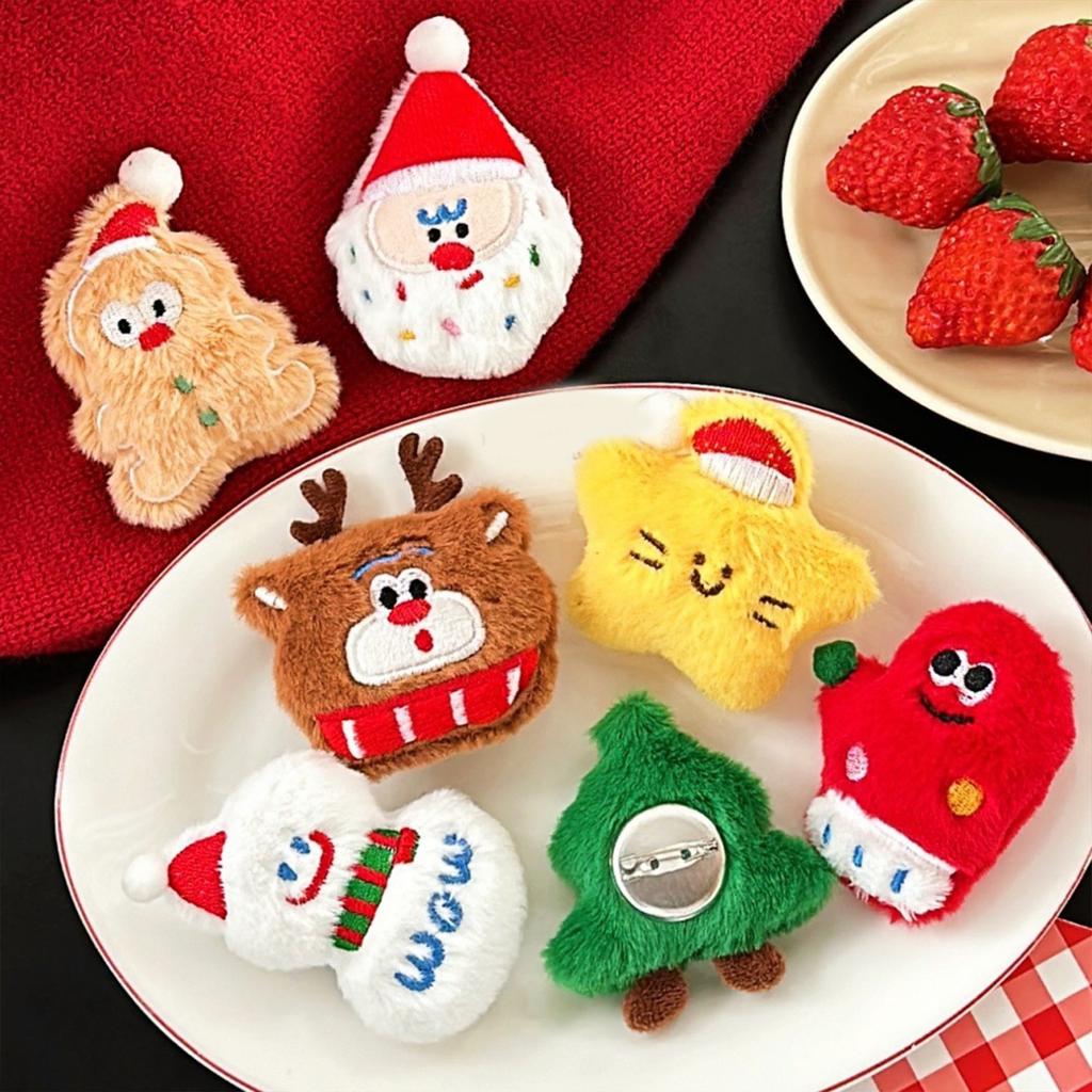 Festival Plush Christmas Theme Brooch Pin Lovely Soft Padded Plush Brooch Pin for Holiday Outfits Bag Clothes Decors