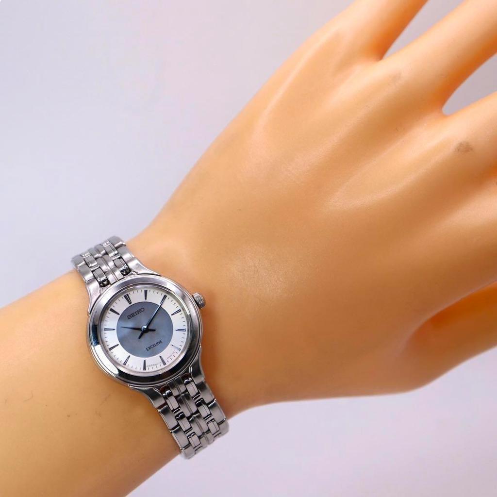 [USED] SEIKO Silver Round Shell Women's Watch 1046