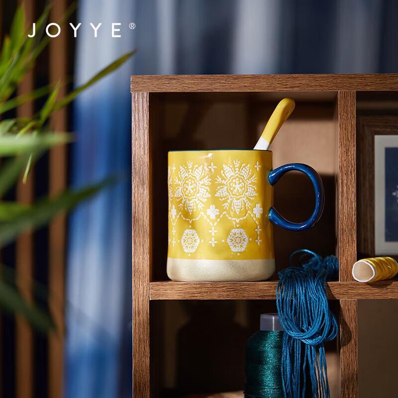 Керамическая кружка JOYYE с вышивкой и ложкой