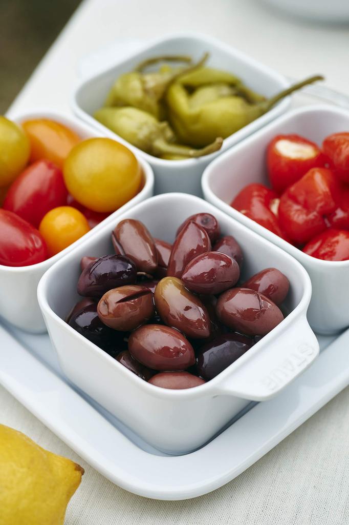 STAUB Набор керамических маленьких тарелок Набор для закусок в японском стиле "Закуска Белый" [Авторизованный продукт] 18,7 18,7 см 40511-586