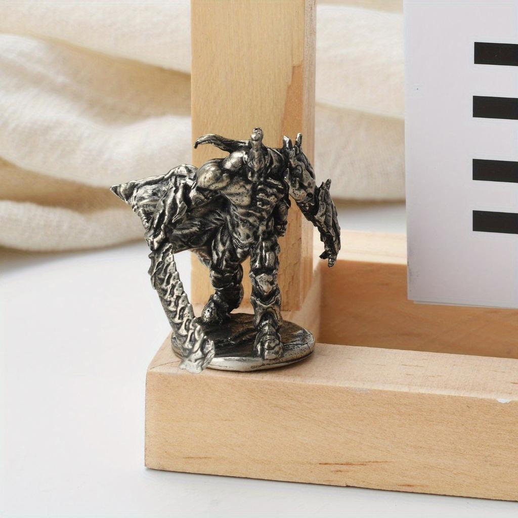 Винтажная латунь белого цвета, модели солдат-тиранов орков, настольные украшения, декорации, игровая миниатюрная фигурка, аксессуары, подарки для мужчин