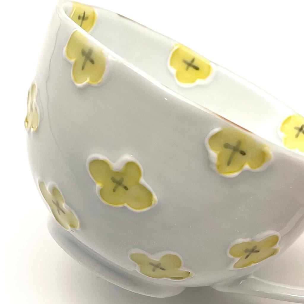 24to3 Nishitomi Ceramics Imari Ware Mug, Tokushichi Kiln, Approx. 240ml, Hana Flower Pattern, Small Floral Design, Yellow, Made in Japan, 480086