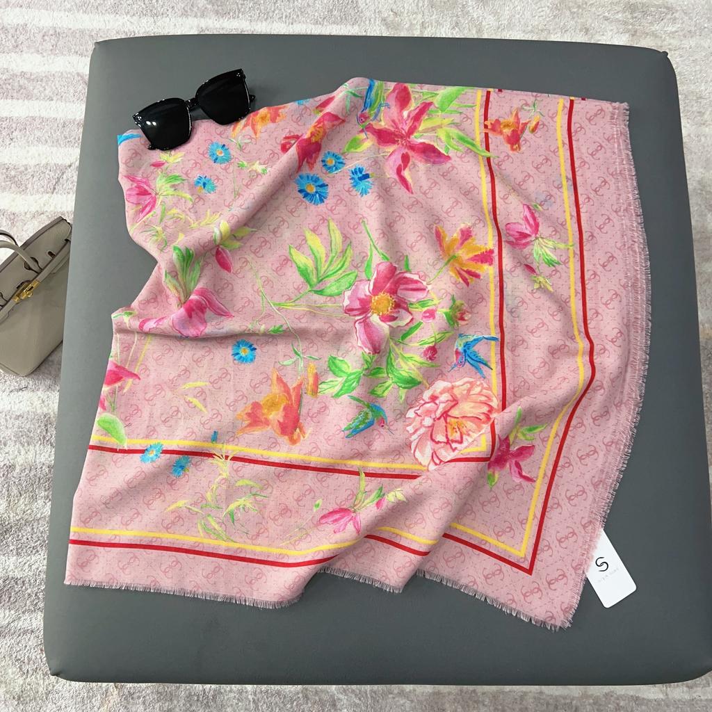 Mother's Day New Floral Decoration Shawl Temperament Gentle Large Size Sunscreen Beach Towel for Mother Gift