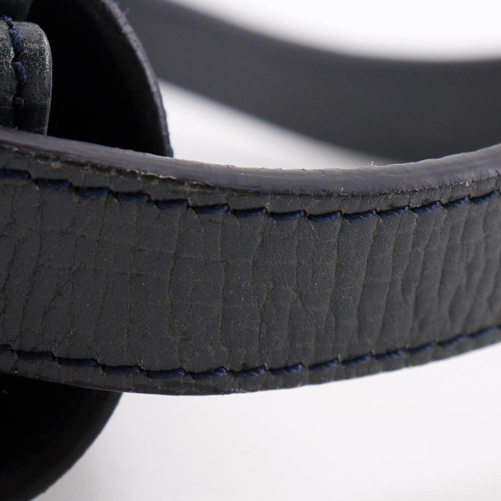 Loewe Одноплечная сумка на ремне из серой кожи Женская Б/У