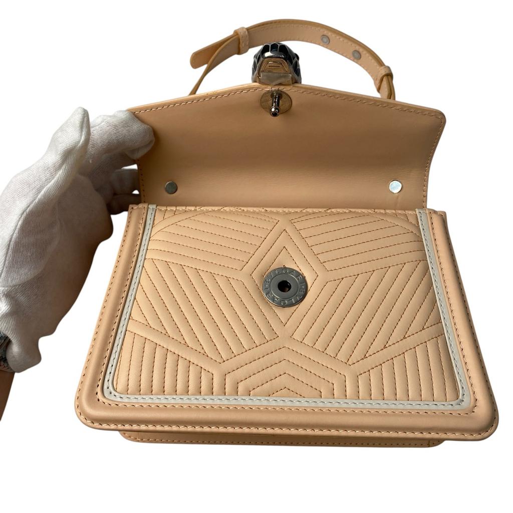 Б/у Розовая кожаная женская сумка через плечо BVLGARI