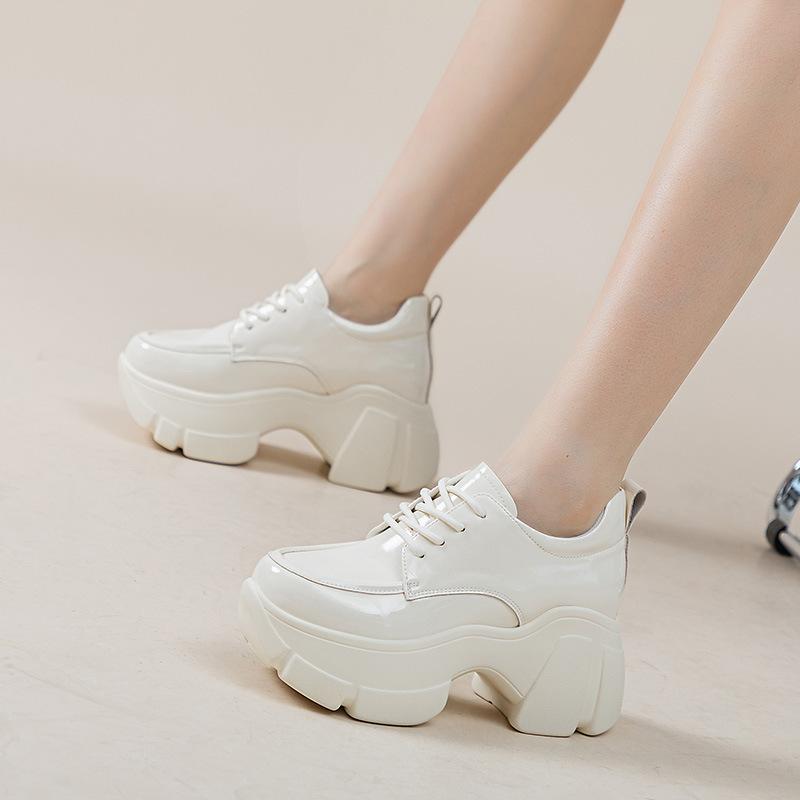 Внутреннее увеличение высоты маленького размера женская обувь новая ins универсальная обувь на платформе в стиле интернет-знаменитости повседневная белая женская обувь