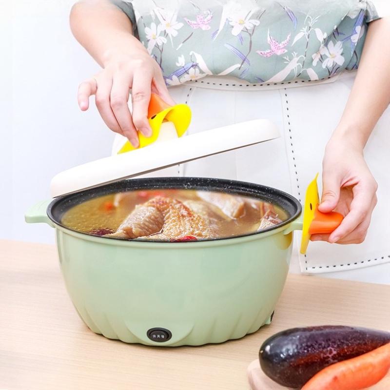 Силиконовые прихватки для микроволновой печи, держатель для кухни, удобная изолированная перчатка с нескользящими зажимами в виде маленького желтого утенка, 1 пара