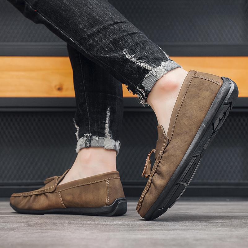 Fashion Vintage Tassel Man Loafers Classic Handmade Leather Casual Shoes Men Flats Comfort Male Driving Shoes Mocassim Masculino