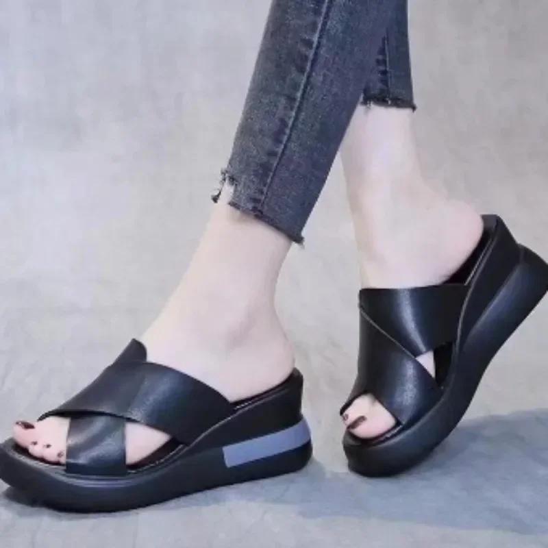 Обувь для женщин 2024 года, горячая распродажа, летние женские тапочки для улицы, открытый носок, высокие каблуки, водонепроницаемые, лаконичные, повседневные тапочки для женщин