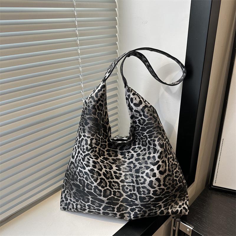 Popular Leopard Print Bag for Women Autumn and Winter New Fashion Tote Bag for Women Ins One Shoulder Carry