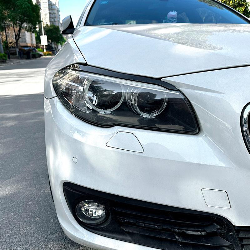1Pair Car Headlight Eyebrow Eyelid Lamp Trim Cover For BMW 5 Series F10 F11 F18 2011-2014 Glossy Black Evil Style Sticker