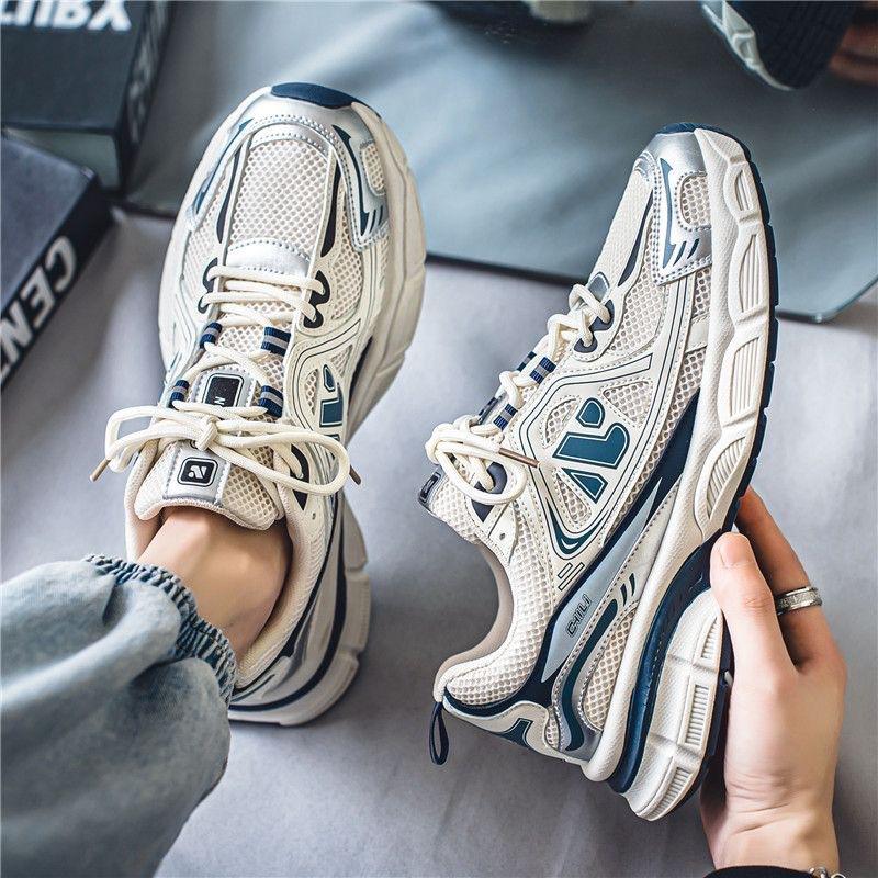 Летняя мужская обувь 2024 года, новые дышащие сетчатые туфли, мужская спортивная обувь, модная универсальная повседневная обувь для папы на платформе