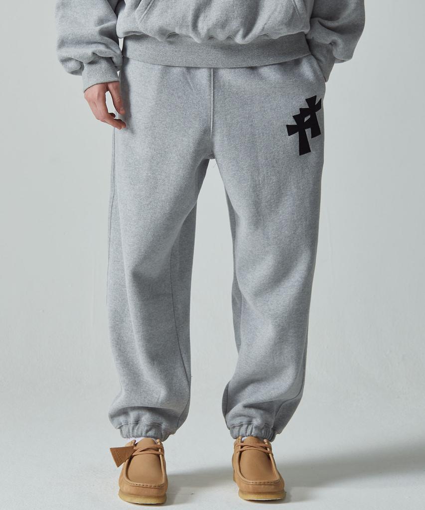 FRAME OFF Double-Fleece Applique Sweat Jogger Pants_Gray