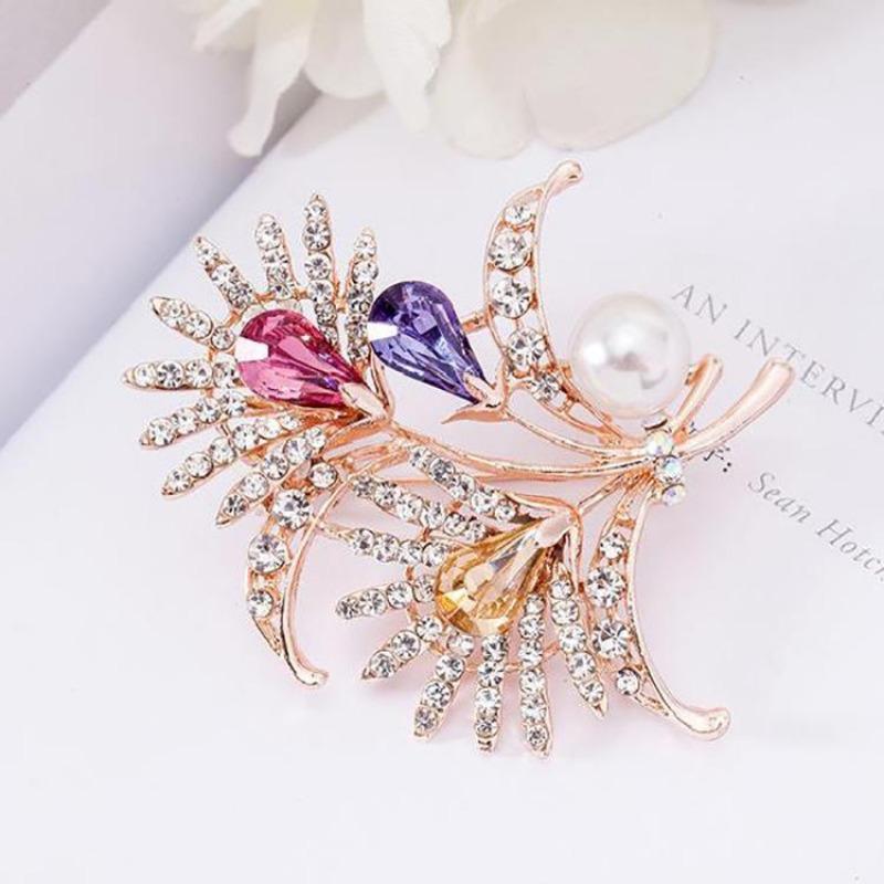 Brooch High-End Sense Niche High-End Women'S Silk Scarf Buckle Alloy Corsage Small Fragrant Wind Pearl Rhinestone High-End