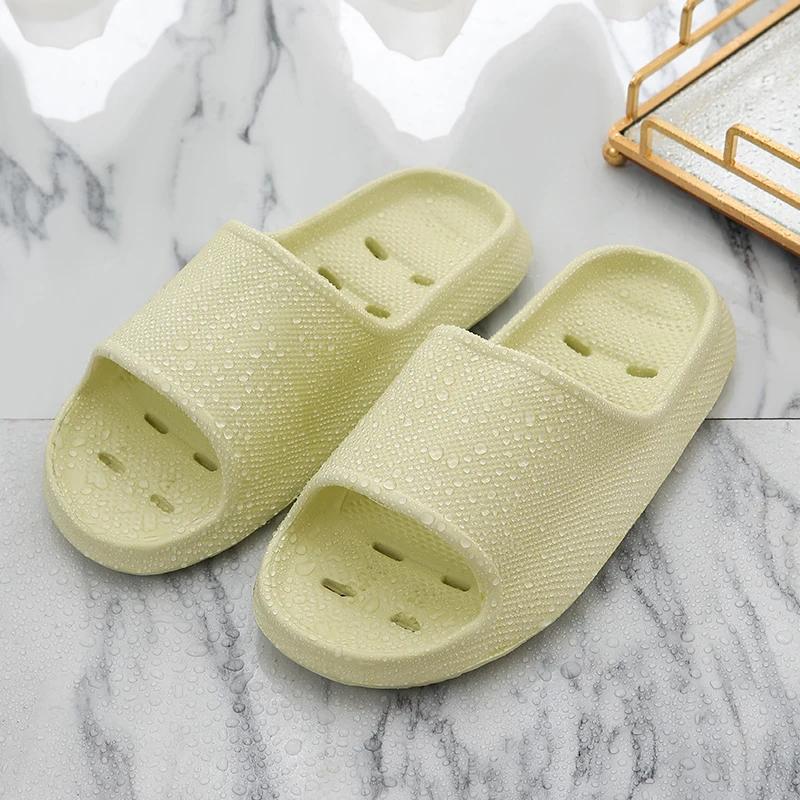 Fashion Quick-drying Cheap Women's Slippers Non-slip Soft-sole Bathroom Slippers Hollowed Out Leaky Slippers Casual Couple Home