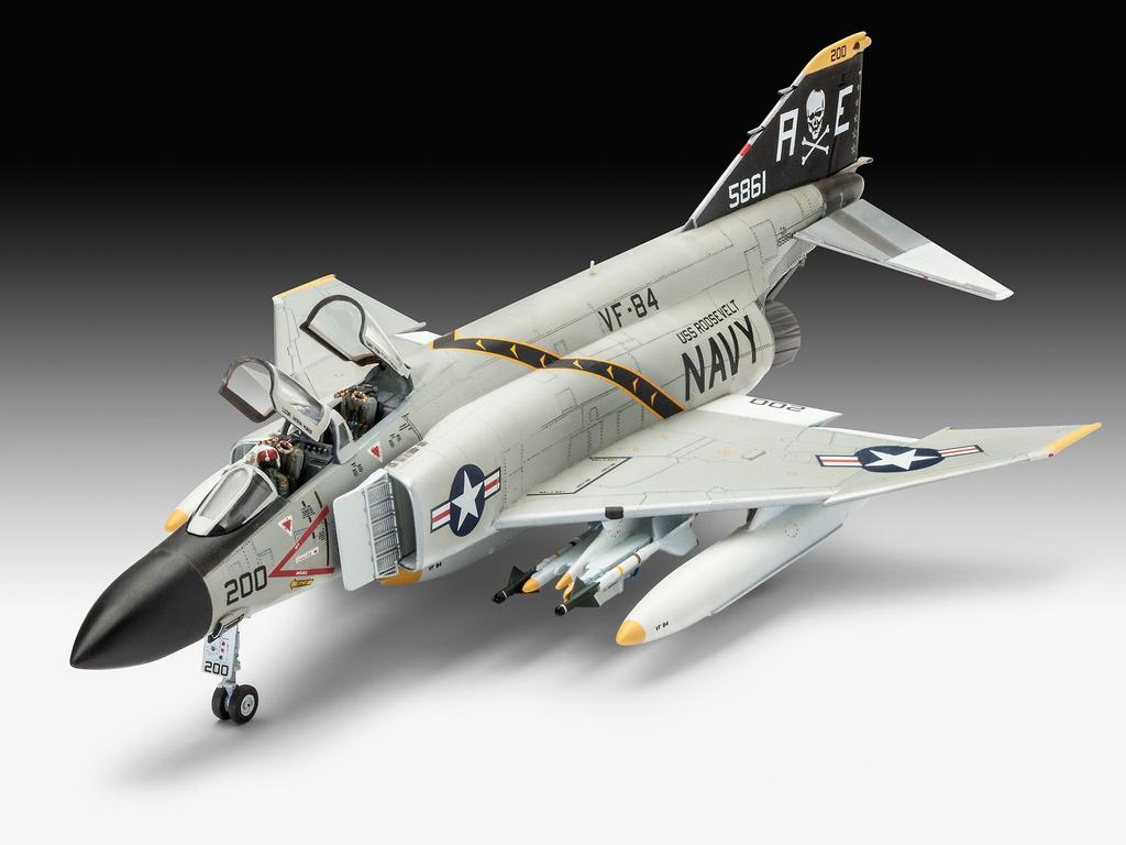 German Revell scale US Navy Phantom US Navy plastic model kit 03941 1/72 F-4J