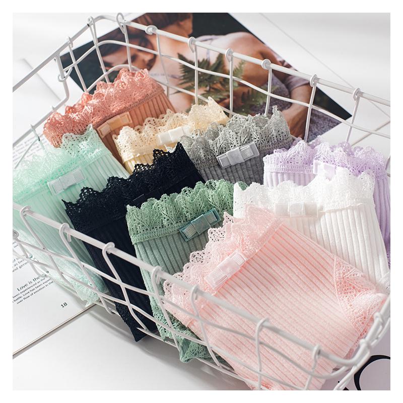 Женские мягкие хлопковые трусы с кружевной отделкой и рубчатой текстурой