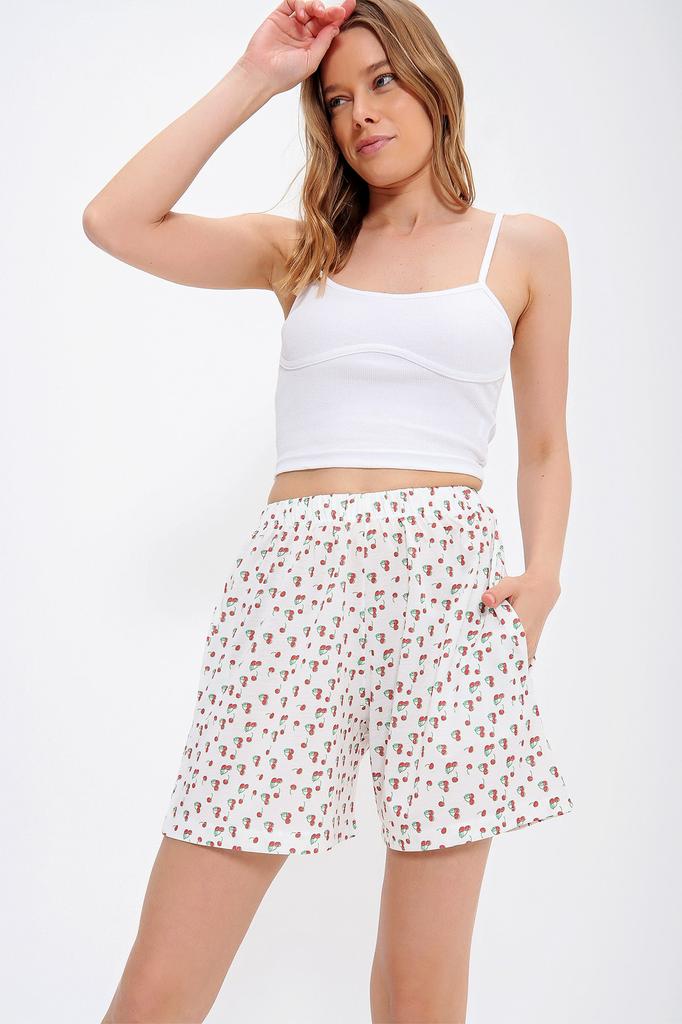 Women's Shorts & Bermuda New Season Fashion Ecru Flower Patterned Pocket Shorts
