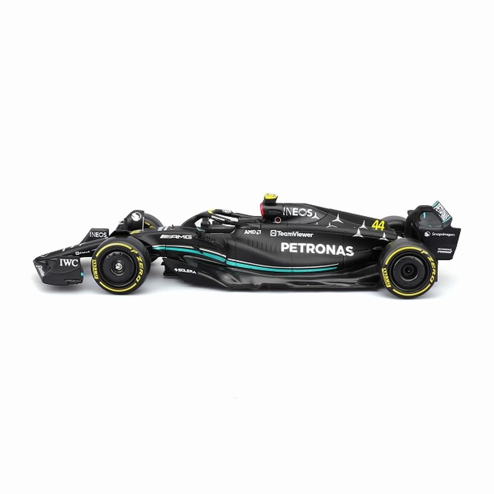 Bburago 1/24 Scale Mercedes-AMG Petronas F1 Team W14 (2023) E-Performance No. 44 with L. Hamilton Figure (Window Box) - Finished Model (BUR28037H)
