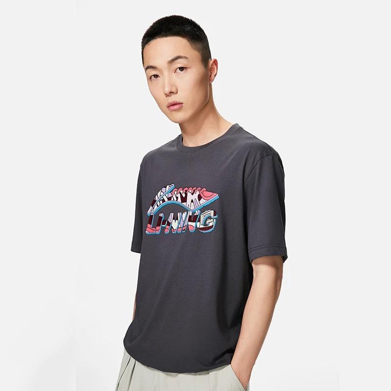 Li Ning Sports Fashion Series Cartoon Logo Print Round Neck Casual Short Sleeve T Shirt Unisex Tops Earth-Gray AHSSC65-1