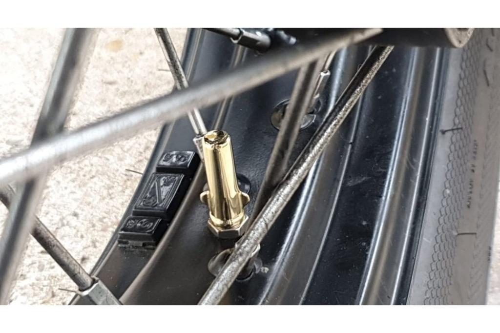 Motone MMU071 Air Valve Cap Street Twin Street Scrambler T100 T120 Thruxton Vintage Style 2pcs Brass