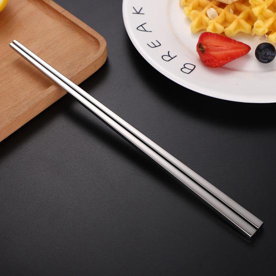 1 пара палочек для еды с защитой от ожогов, с цветным покрытием, простые в использовании, многоразовые, устойчивые к ржавчине, устойчивые к высоким температурам, противоскользящие металлические палочки для еды