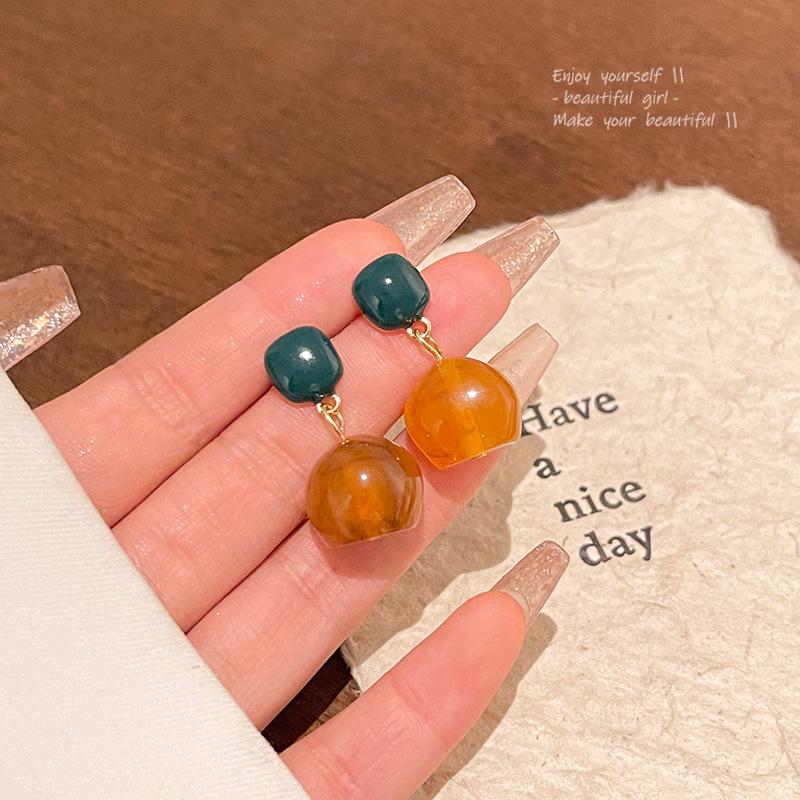 Retro Versatile Temperament Amber Geometric Shaped Maillard Earrings For Women