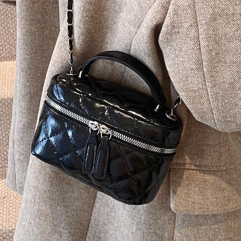 Популярная маленькая сумка с вышивкой ромбами для женщин, модная универсальная сумка-коробка, модная сумка через плечо с цепочкой