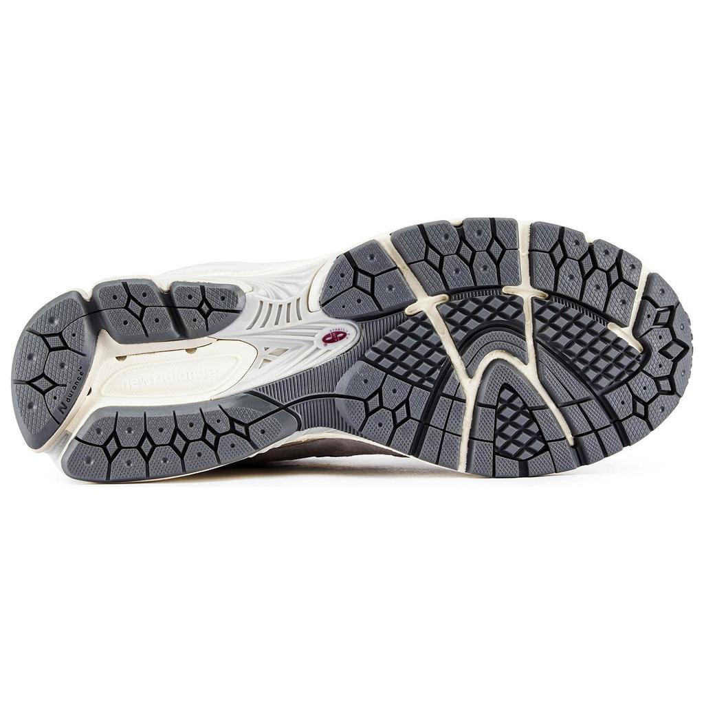 New Balance Лунный Новый год 2002R — кроссовки унисекс Concrete серого спокойно-серо-серого цвета M2002RLN