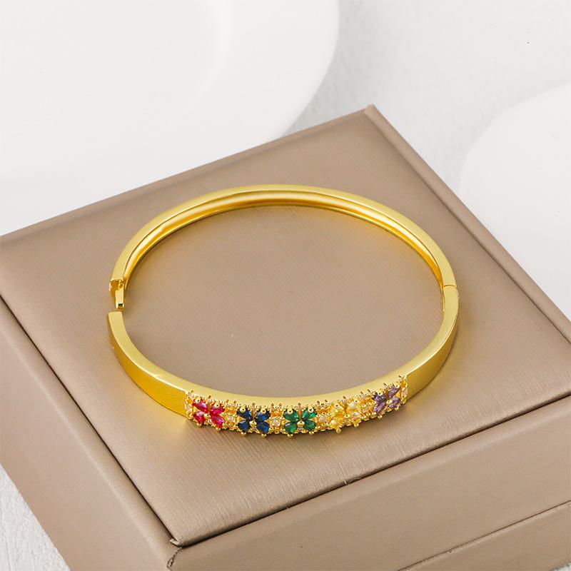 New Buckle Bracelet with Colorful Zircon Flowers, Cute and Versatile Bracelet