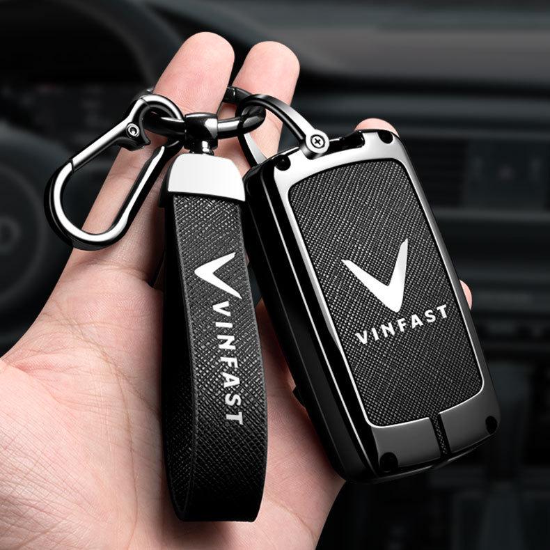 Vinfast Vietnam Car Key Case for Zhonghua V5/VF8 VF3/5/9 High-End Key Bag with Buckle for Men
