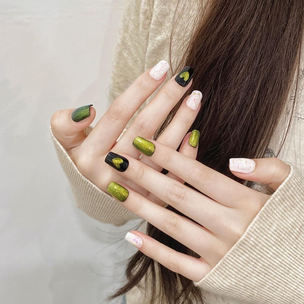 100% РУЧНАЯ РАБОТА Короткие искусственные ногти в форме гроба Темно-зеленый кошачий глаз Белое пятно Набор украшенных накладных ногтей с клеем Многоразовый пресс для ногтей