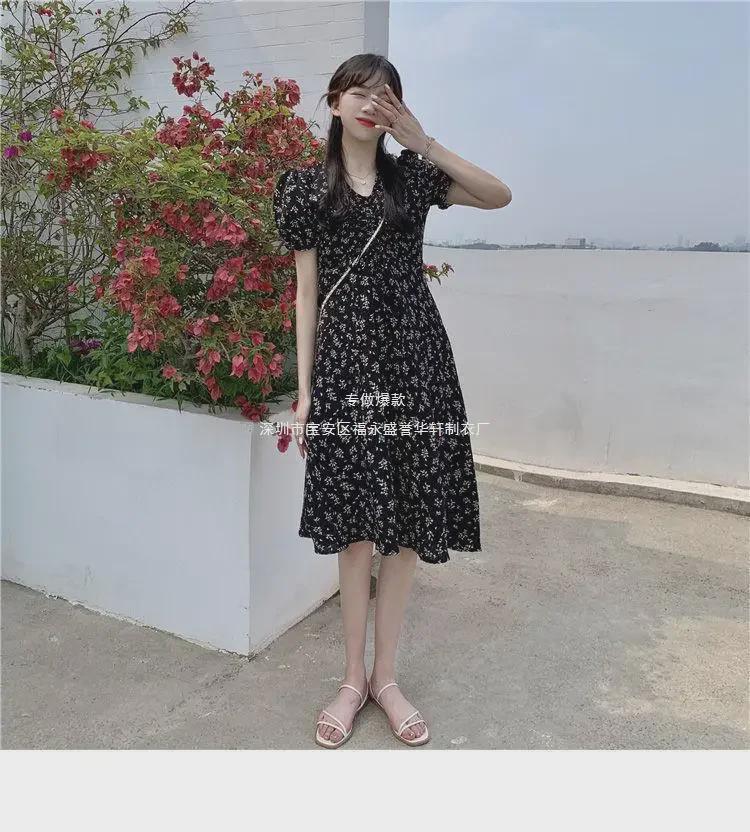 Лето 2024 г. Цветочное платье во французском стиле с короткими рукавами