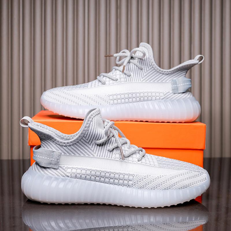 Women Flyknit Sneakers Breathable Casual Large Size Couple Shoes
