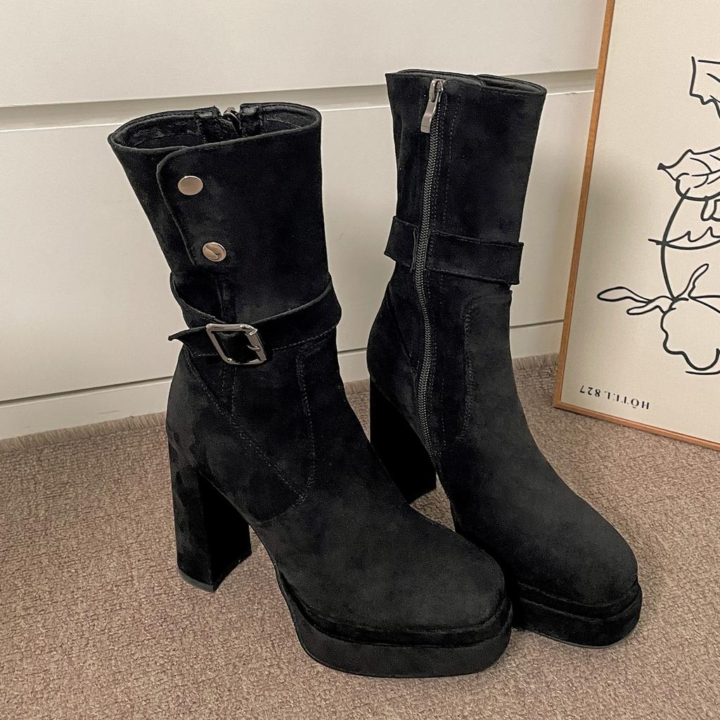 Туфли Queen Fan в ретро британском стиле, толстый высокий каблук, короткие ботинки, женские 2025 новые осенние универсальные облегающие высокие ботинки