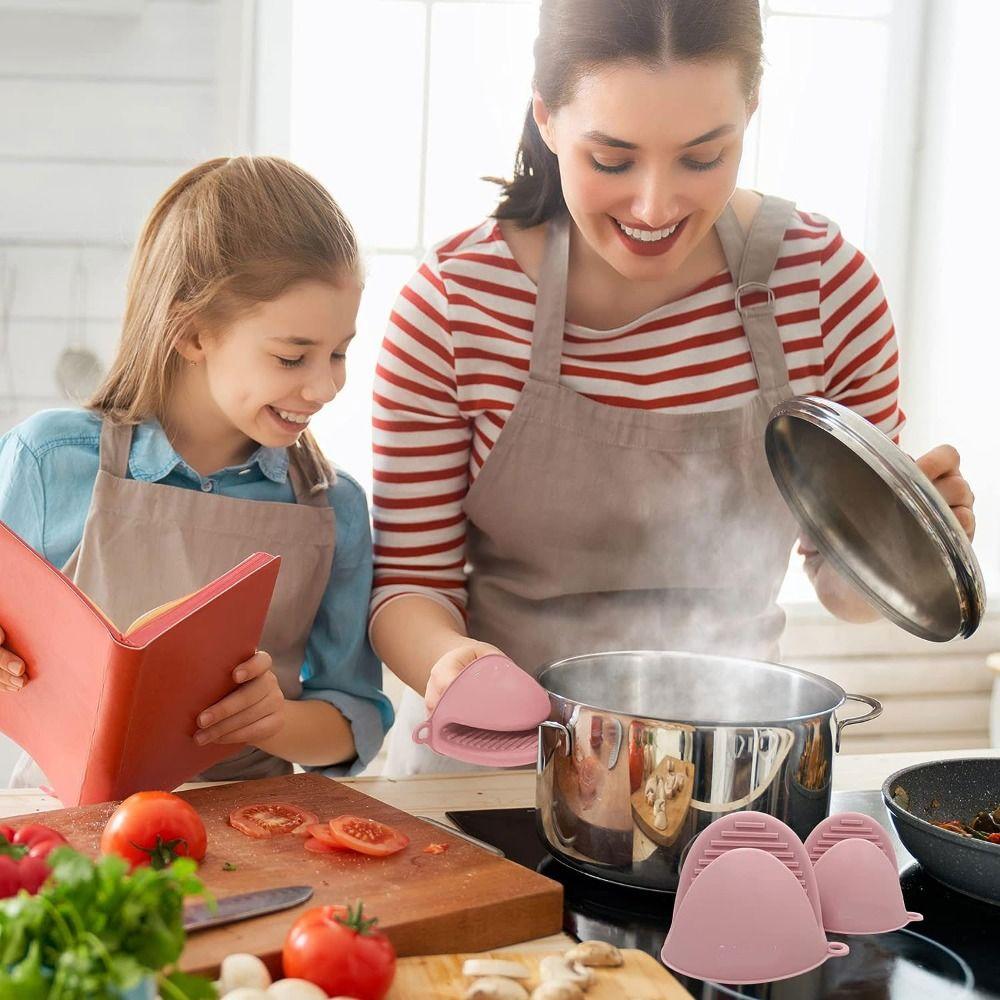 4 pcs Silicone Mini Silicone Oven Mitts Pink Short Pinch Grips for Cooking Baking