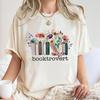 Booktrovert Модные Повседневные Футболки Смешные Летние Футболки с Коротким Рукавом для Любителей Книг Трендовые Винтажные Книжные Цветочные Классические Топы Одежда