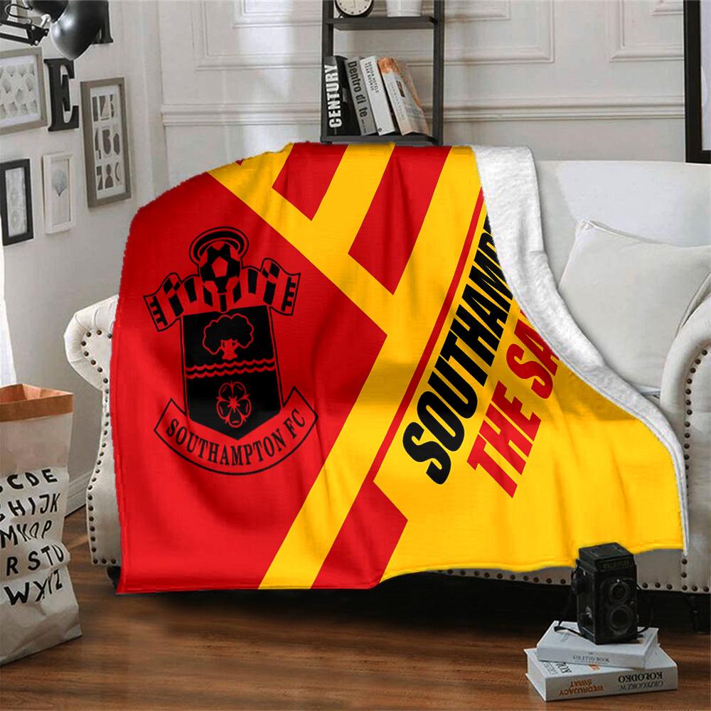 South-ampton Flag Flannel Blanket, Soft Polyester, Modern Design, All-Season for Camping, Travel, Gifts for holidays or birthdays