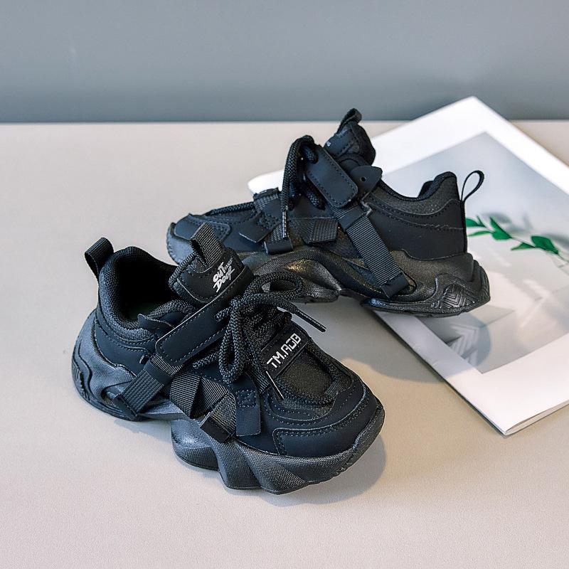 Детская спортивная обувь 2025 весна и осень новая для девочек мягкая подошва нескользящая студенческая папины кроссовки для мальчиков сетчатые кроссовки для бега
