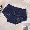 Женские трусы средней талии с кружевной отделкой, закрывающие ягодицы, бесшовные однотонные эластичные трусики