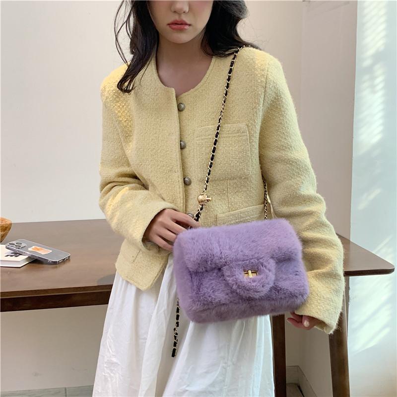 Новая осенне-зимняя пушистая квадратная сумка женская в иностранном стиле плюшевая сумка на плечо с замком универсальная пушистая сумка сумка-мессенджер на цепочке