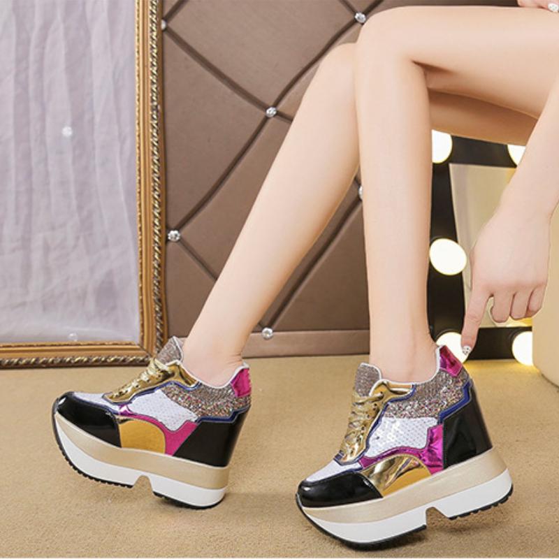 2022 новые модные увеличивающие кроссовки на танкетке, женские блестящие удобные прогулочные туфли на платформе