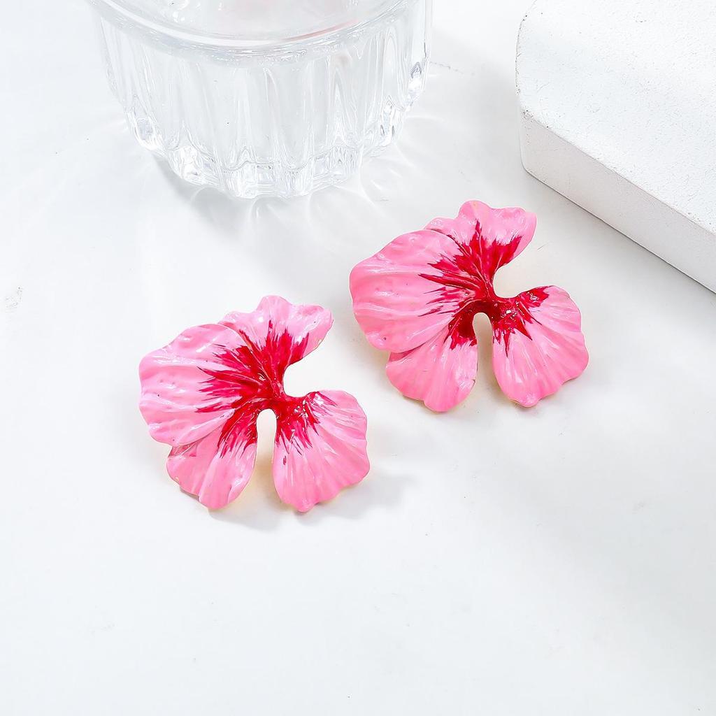 Elegant Floral Alloy Earrings: European & American Style